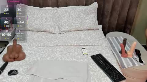 Snapshot of katuff chatting on 10-27-25, 03:10 katuff online show from 10-27-25, 03:10