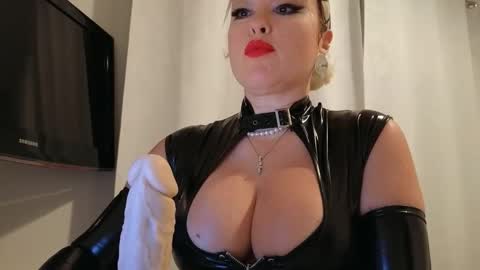 KatuhaX online show from 10-17-25, 10:45