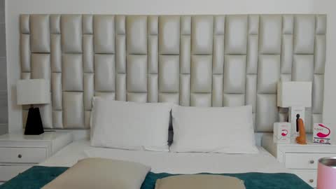 katy blonde girl and paola big boobs online show from 02-07-25, 01:22