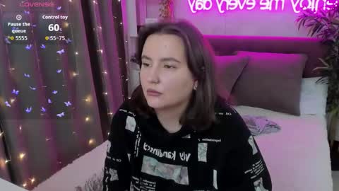 Kate online show from 11-07-25, 04:34