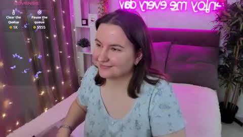 Kate online show from 12-17-25, 05:13