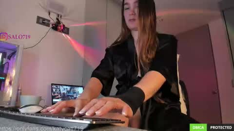 Snapshot of katycatt chatting on 10-08-25, 01:58 Nataly online show from 10-08-25, 01:58