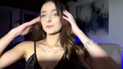 Snapshot of katydeliz chatting on 10-27-25, 02:48 katy deliz online show from 10-27-25, 02:48