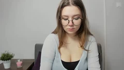 Katy online show from 11-06-25, 04:19