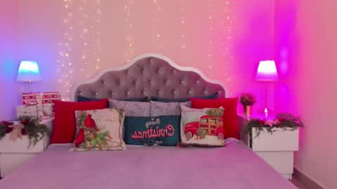 Snapshot of katymeaw chatting on 12-17-25, 01:11 katymeaw online show from 12-17-25, 01:11