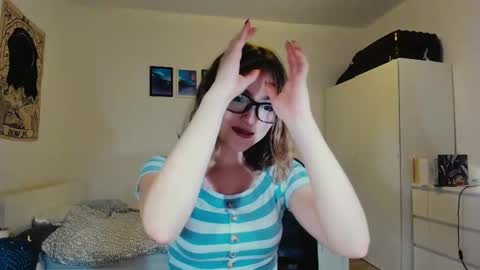Snapshot of kawa_ka chatting on 10-25-25, 10:37 kawa_ka online show from 10-25-25, 10:37