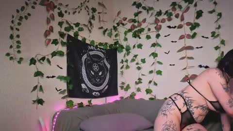 Snapshot of kawai_kittypussy chatting on 01-07-26, 07:55 Mia online show from 01-07-26, 07:55