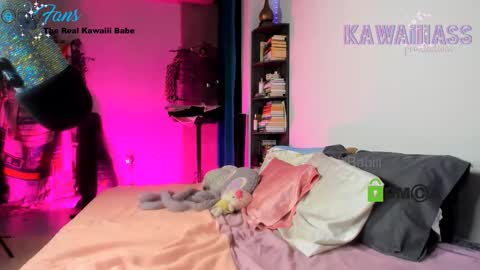 Miss Kawaiii online show from 10-30-25, 07:54