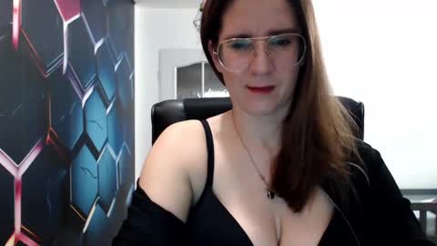 KayaLips online show from 12-28-24, 09:30