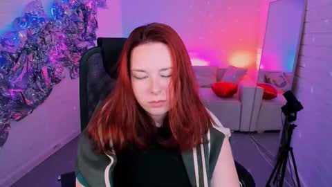 The woman of your dreams online show from 10-07-25, 03:42