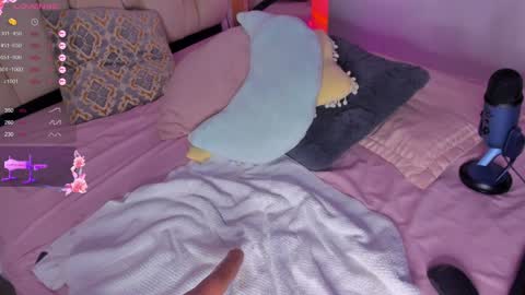 Kayla online show from 01-30-25, 03:44