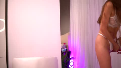 kaylabray online show from 12-17-24, 05:29