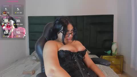 kaylahank online show from 11-18-25, 11:58