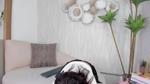 Andrea online show from 09-27-25, 12:21