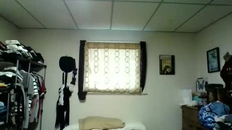 kaylee kakes online show from 12-01-25, 05:18