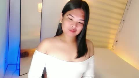 Y O U R        F U T U R E       K A Y L E E  online show from 02-13-25, 01:19