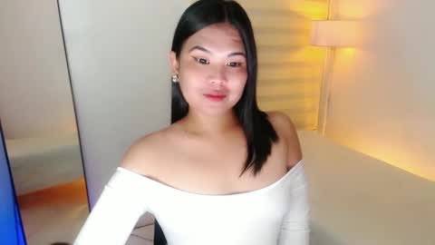 Y O U R        F U T U R E       K A Y L E E  online show from 02-17-25, 04:20