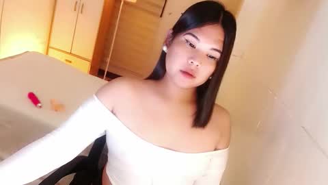 Y O U R        F U T U R E       K A Y L E E  online show from 10-04-25, 06:28