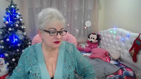 kaylesmoll online show from 12-21-24, 01:58