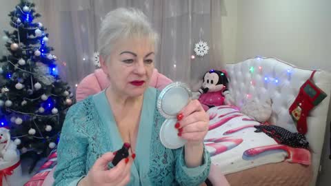 kaylesmoll online show from 12-22-24, 07:21