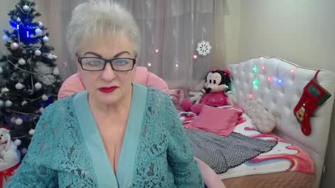 kaylesmoll online show from 12-23-24, 02:13