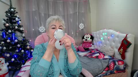 kaylesmoll online show from 01-15-25, 10:24