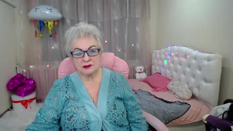 kaylesmoll online show from 01-30-25, 05:52