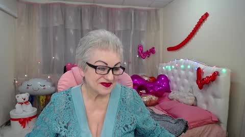 kaylesmoll online show from 01-31-25, 09:48