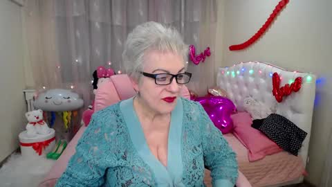 kaylesmoll online show from 02-02-25, 07:25
