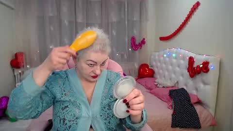 kaylesmoll online show from 02-11-25, 07:38