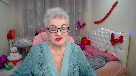 kaylesmoll online show from 02-12-25, 09:22