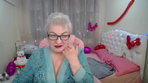 kaylesmoll online show from 03-04-25, 09:43