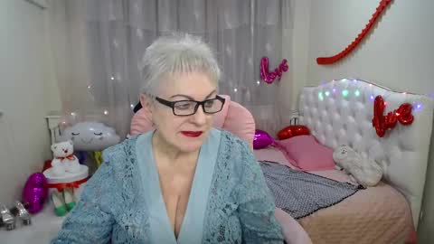 kaylesmoll online show from 03-05-25, 10:43
