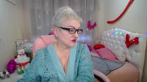kaylesmoll online show from 03-08-25, 05:28