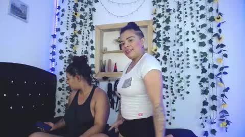 Snapshot of kaylie_and_dakota_ chatting on 10-18-25, 02:07 kaylie and dakota online show from 10-18-25, 02:07