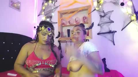 Snapshot of kaylie_and_dakota_ chatting on 11-01-25, 12:34 kaylie and dakota online show from 11-01-25, 12:34