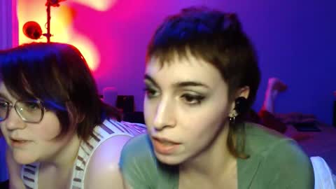 Snapshot of kayybutlikeno chatting on 12-21-25, 01:13 KayyNo online show from 12-21-25, 01:13