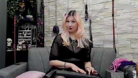 Miss Kazia online show from 02-04-25, 03:00