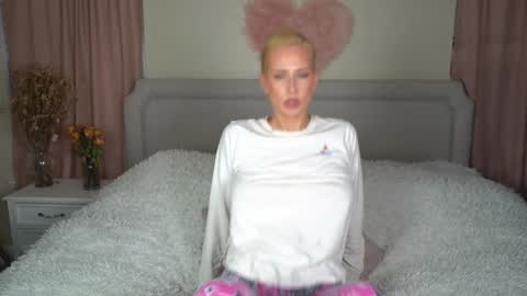 EliandKylie online show from 12-01-25, 03:33