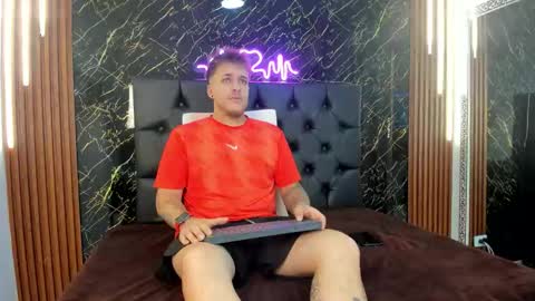 Keane online show from 10-20-25, 12:49