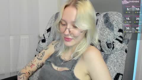 Seb Polly Roxy Jonny online show from 12-14-24, 05:07