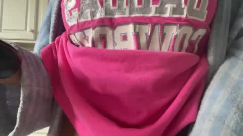 Snapshot of keephimcum69me chatting on 09-18-25, 03:25 Keephimcum69me online show from 09-18-25, 03:25