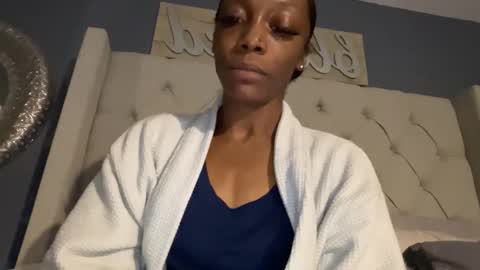 Snapshot of keephimcum69me chatting on 10-15-25, 10:26 Keephimcum69me online show from 10-15-25, 10:26