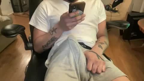 Snapshot of keesey23 chatting on 03-14-26, 02:39 Keesey23 online show from 03-14-26, 02:39