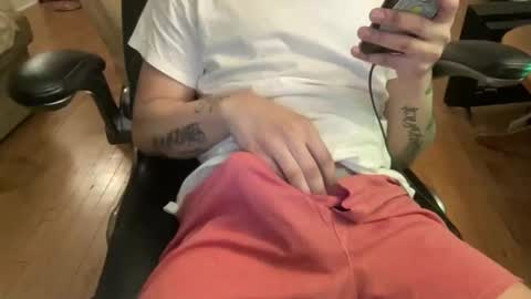 Snapshot of keesey23 chatting on 03-16-26, 12:17 Keesey23 online show from 03-16-26, 12:17