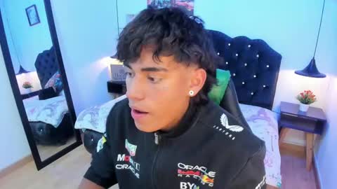 Snapshot of keevin_cross_ chatting on 03-07-25, 02:01 Keevin online show from 03-07-25, 02:01