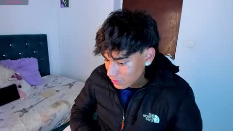 Snapshot of keevin_cross_ chatting on 03-09-25, 06:32 Keevin online show from 03-09-25, 06:32