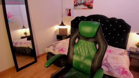 Snapshot of keevin_cross_ chatting on 03-11-25, 01:45 Keevin online show from 03-11-25, 01:45