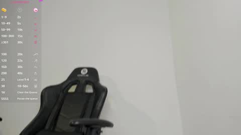 Keily brox online show from 10-10-25, 07:35