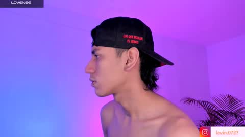 Alejandro Gonzalez online show from 10-30-25, 07:54